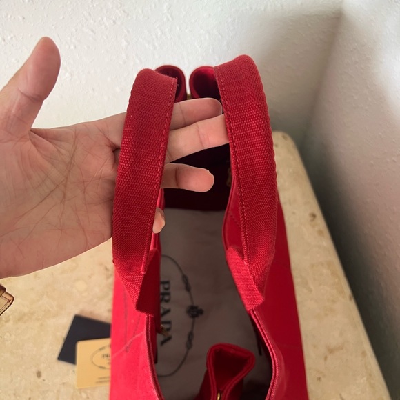 Prada canapa - Picture 3 of 12